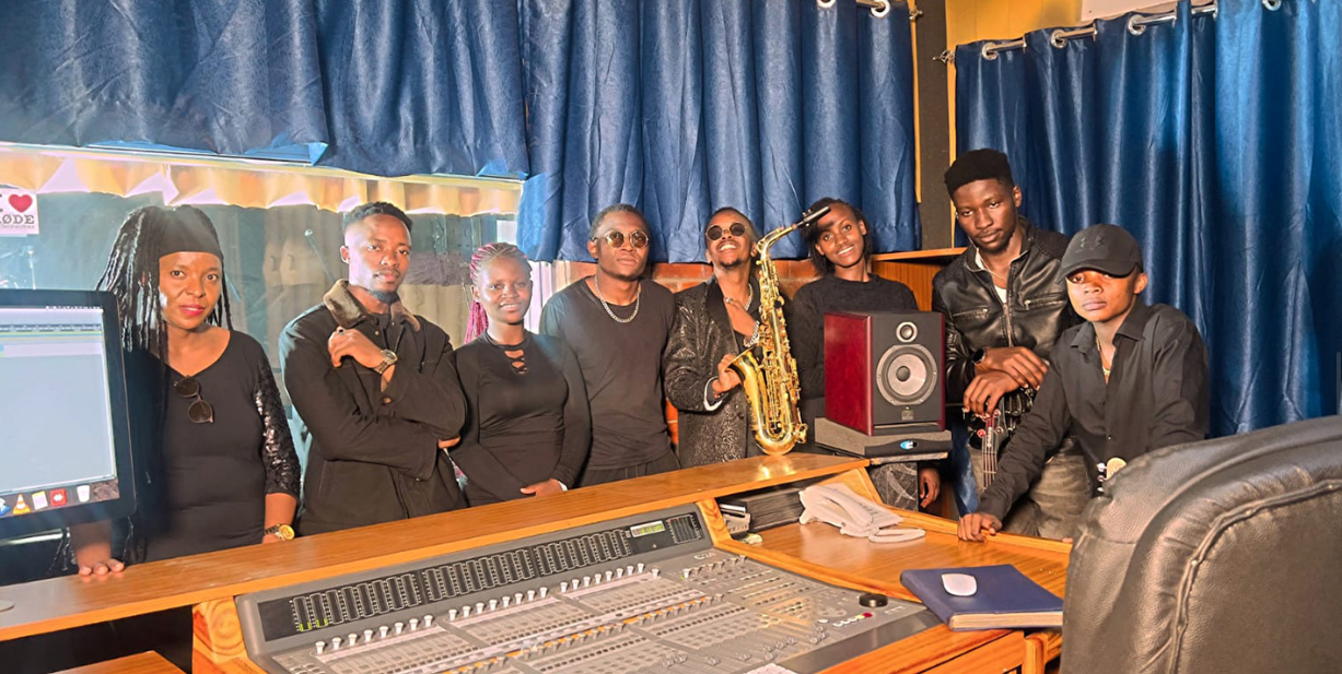 band image1